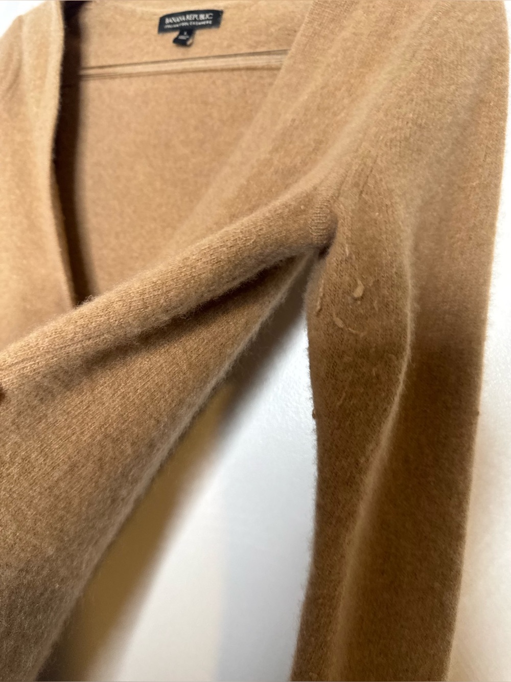 Banana Republic Italian wool Camel Button-Front Pocket Cardigan Lg cashmere wool - Picture 4 of 6
